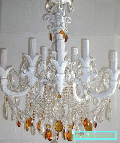 217-Crystal lusteri u unutrašnjosti