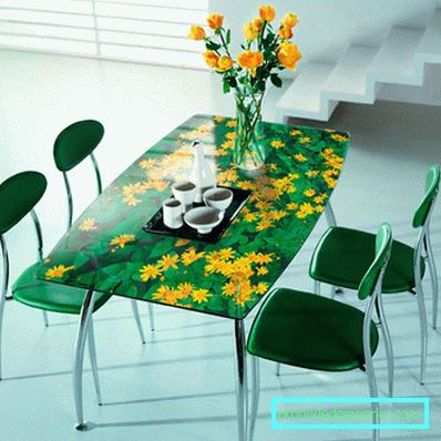 Kuhinjski stolovi s ispisom fotografija