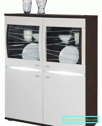 Kabinet za posuđe u kuhinji Kabinet za posuđe u kuhinji